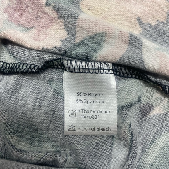 Popyoung, Floral shirt tunic style, size‎ large - Picture 5 of 6